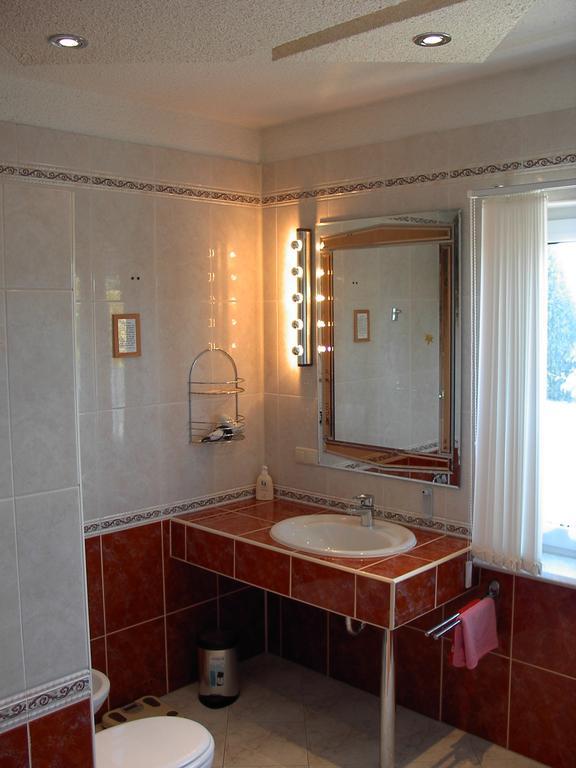 Landhotel Pathes Hof Volkenshagen Esterno foto