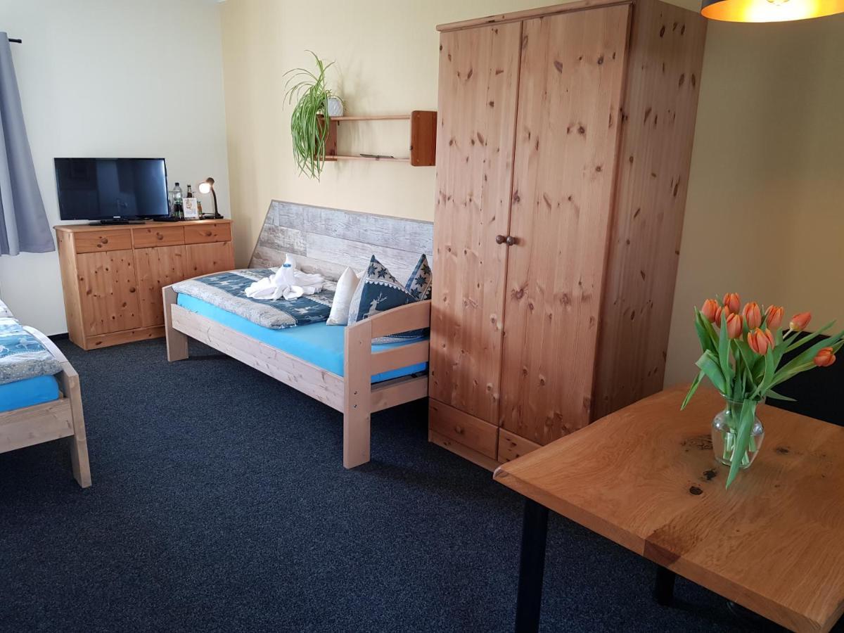 Landhotel Pathes Hof Volkenshagen Esterno foto