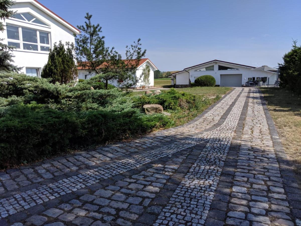 Landhotel Pathes Hof Volkenshagen Esterno foto
